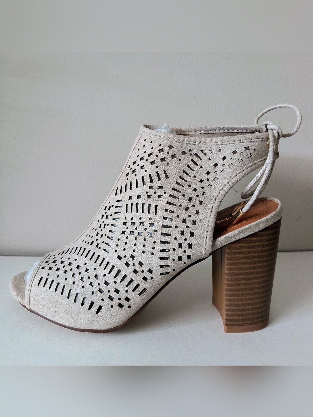 Bonnibel Cutout Peep Toe Block Heel Sandal in Light Taupe
